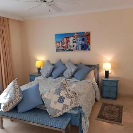 Stunning 2-bedroom Townhouse In Lomas De Cabopino,