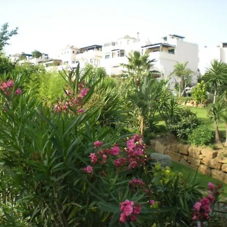 Stunning 2-bedroom Townhouse In Lomas De Cabopino, Apartment *