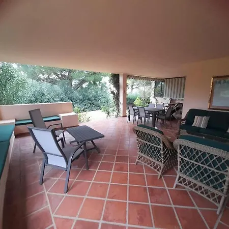 Stunning 2-bedroom Townhouse In Lomas De Cabopino,