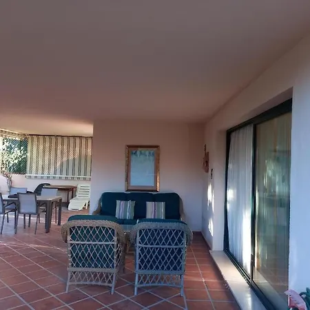 Apartment Stunning 2-bedroom Townhouse In Lomas De Cabopino, Marbella